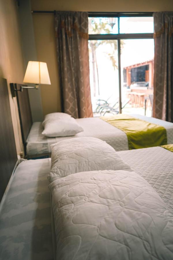 Hotel Manta Beach Madrigal Екстер'єр фото