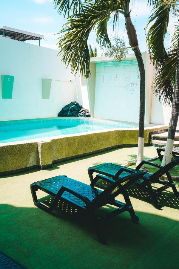 Hotel Manta Beach Madrigal Екстер'єр фото