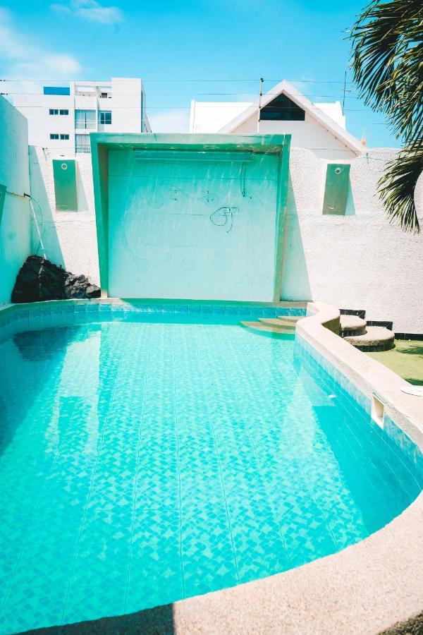 Hotel Manta Beach Madrigal Екстер'єр фото