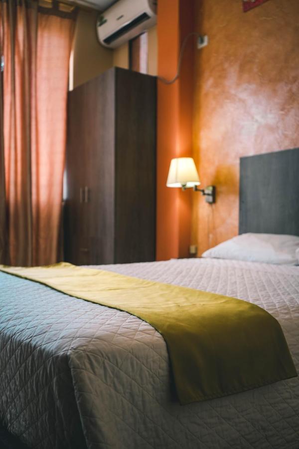 Hotel Manta Beach Madrigal Екстер'єр фото