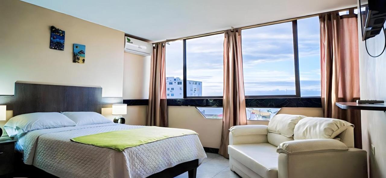 Hotel Manta Beach Madrigal Екстер'єр фото