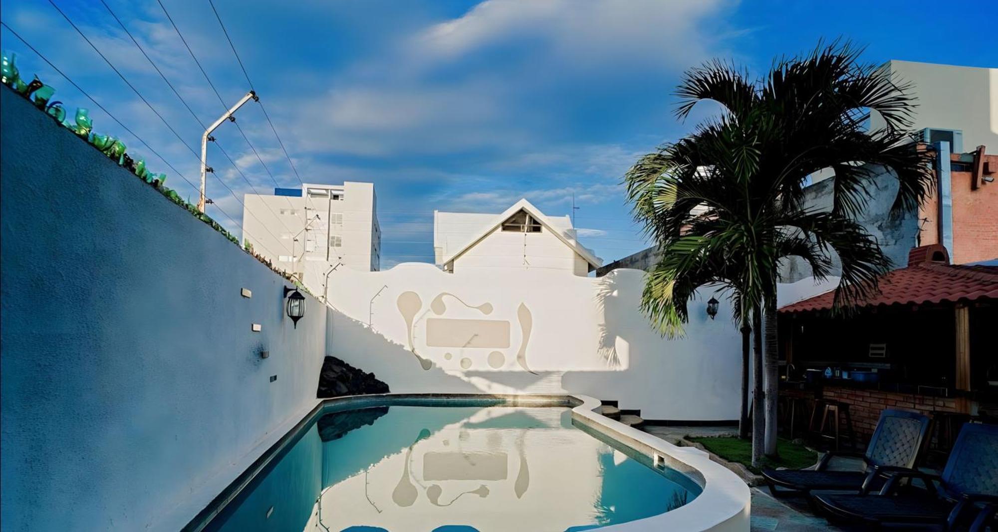 Hotel Manta Beach Madrigal Екстер'єр фото