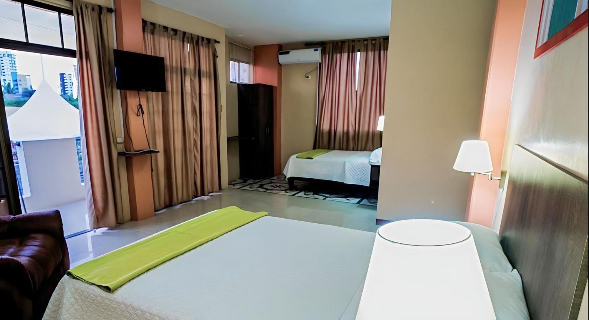 Hotel Manta Beach Madrigal Екстер'єр фото